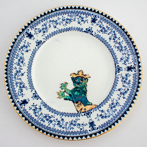 medieval cat with crown and claws- decorative plate
