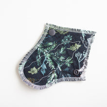 6" reusable thong panty liner