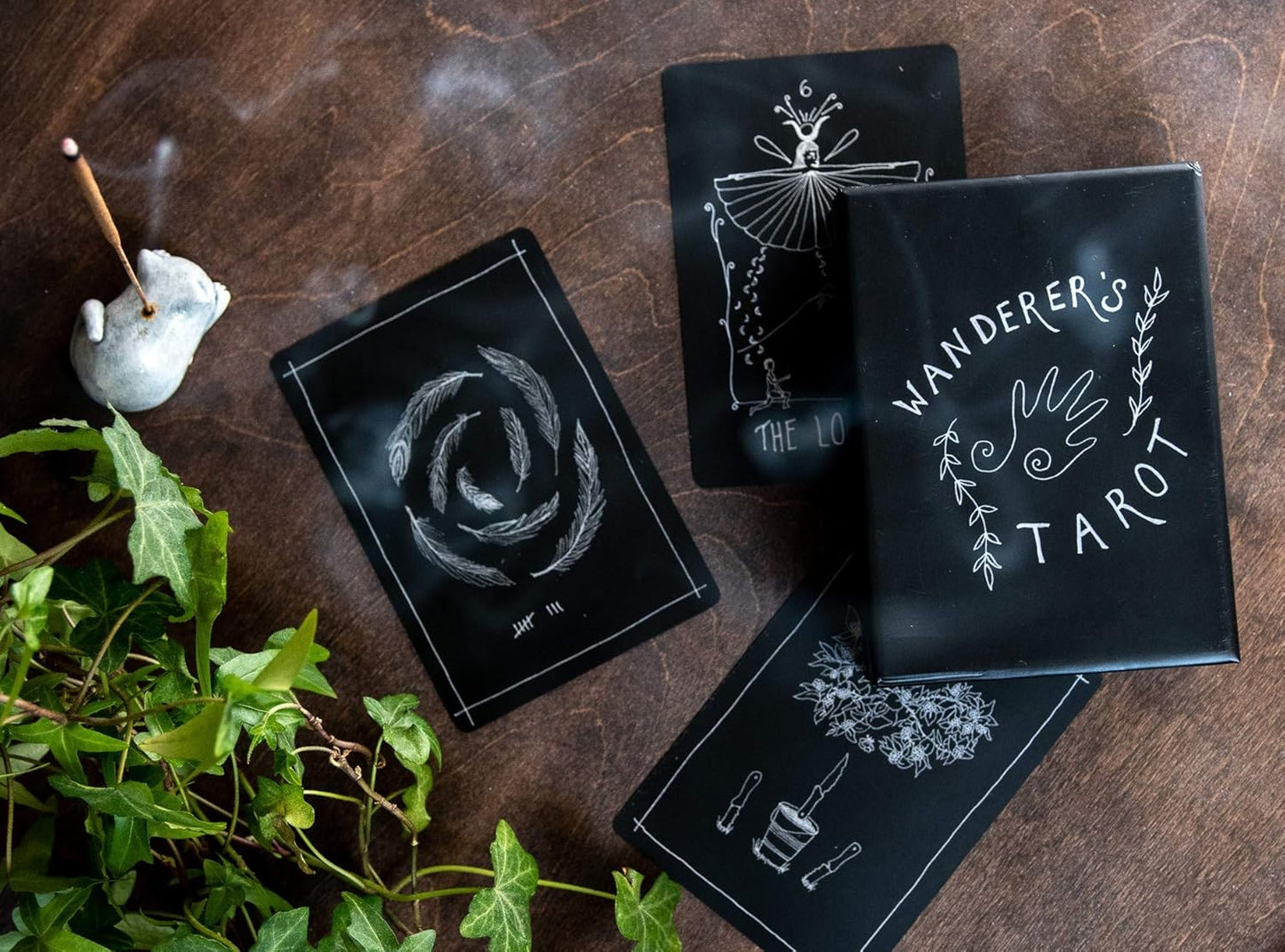 WANDERER'S TAROT - 78 Cards w/ Fold-Out Guide