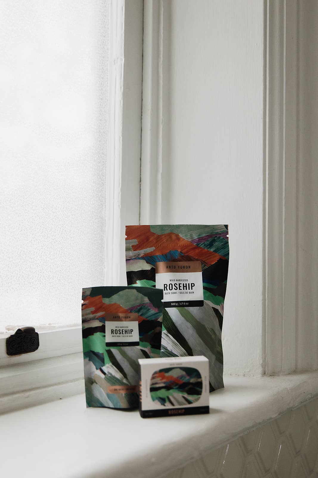 Anto Yukon - Foaming Rosehip Bath Soak: 100 g