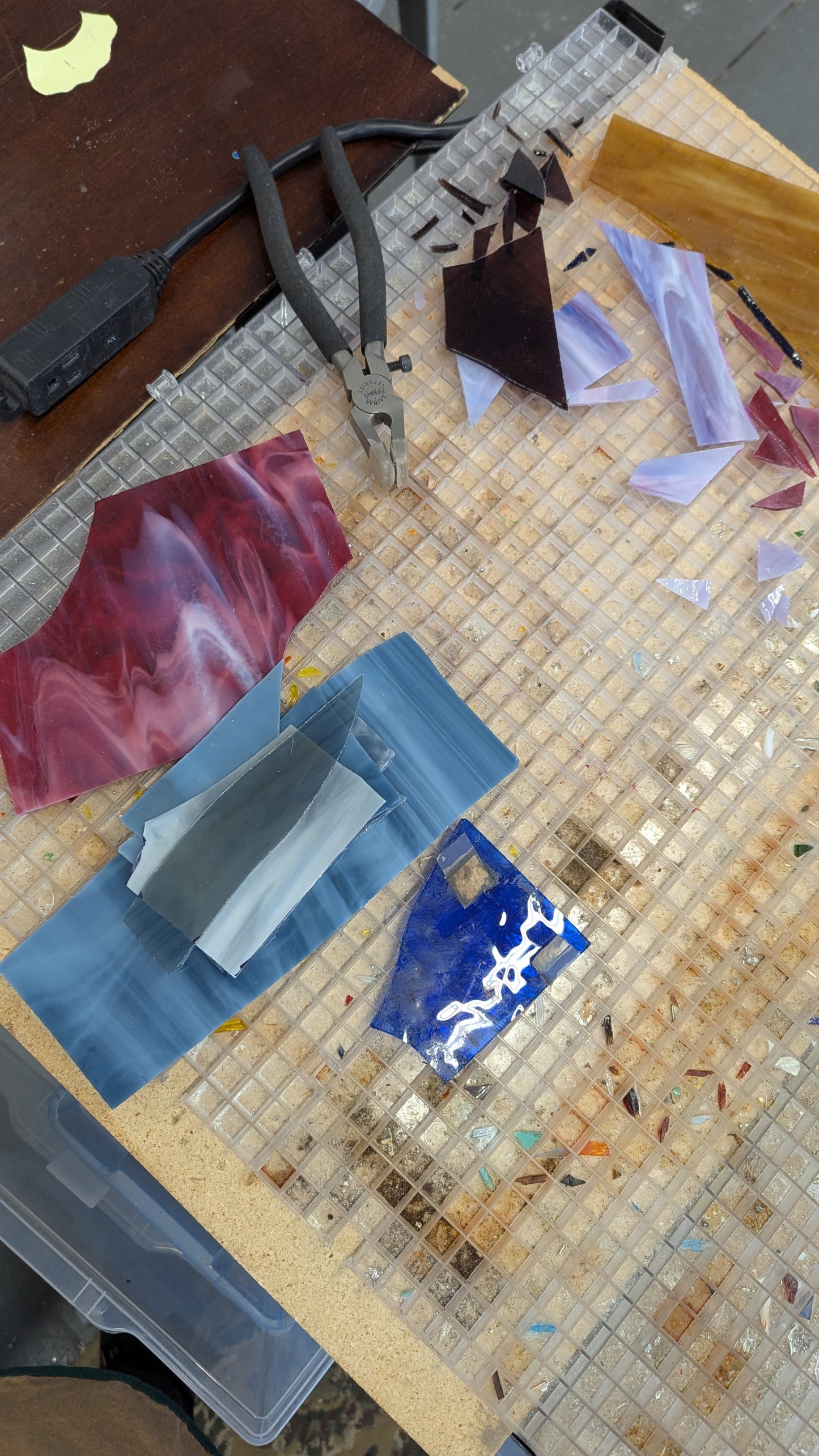 Kari Glassworks - STAINED GLASS CLASSES