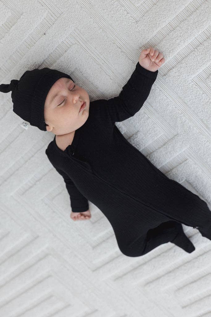 Mila & Co. - Ribbed Footie | Black
