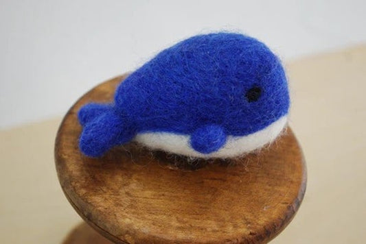 Lunenburg Makery - BLUE WHALE Needle Felting Kit