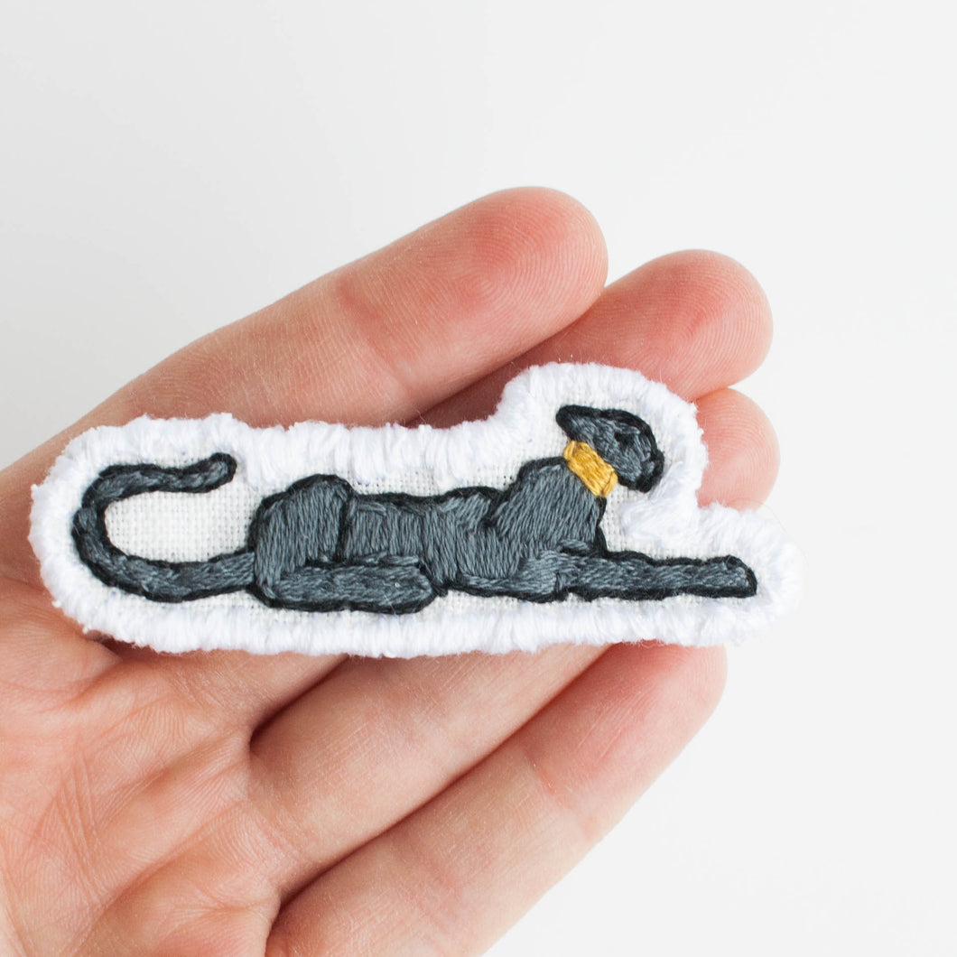 black cat - embroidered brooch