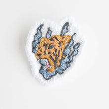 tiger - embroidered brooch